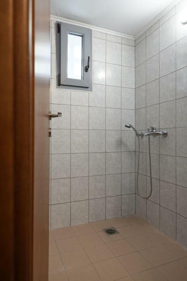 Coral Sea Apartment Kokkinos Pirgos Buitenkant foto