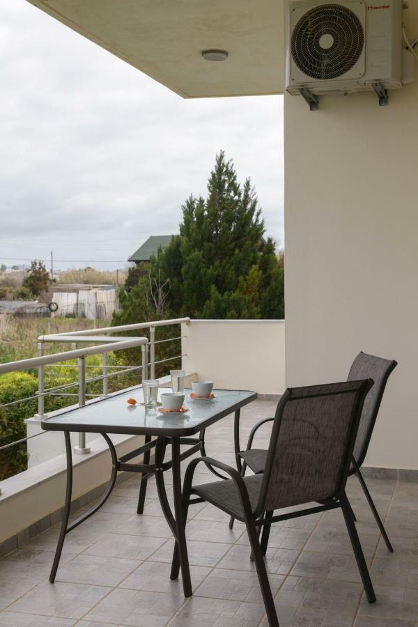 Coral Sea Apartment Kokkinos Pirgos Buitenkant foto