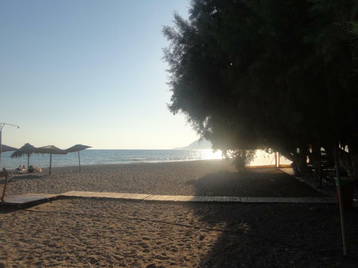 Coral Sea Apartment Kokkinos Pirgos Buitenkant foto