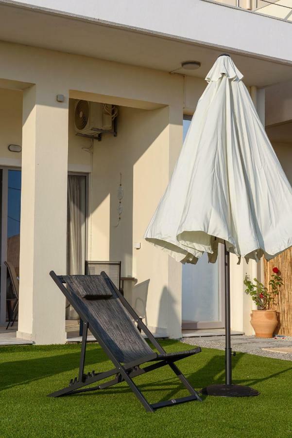 Coral Sea Apartment Kokkinos Pirgos Buitenkant foto